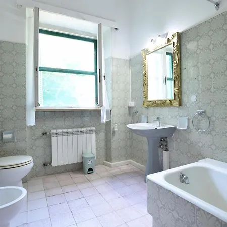 In With Kitchen Camaiore