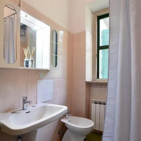 Apartman In With Kitchen Camaiore